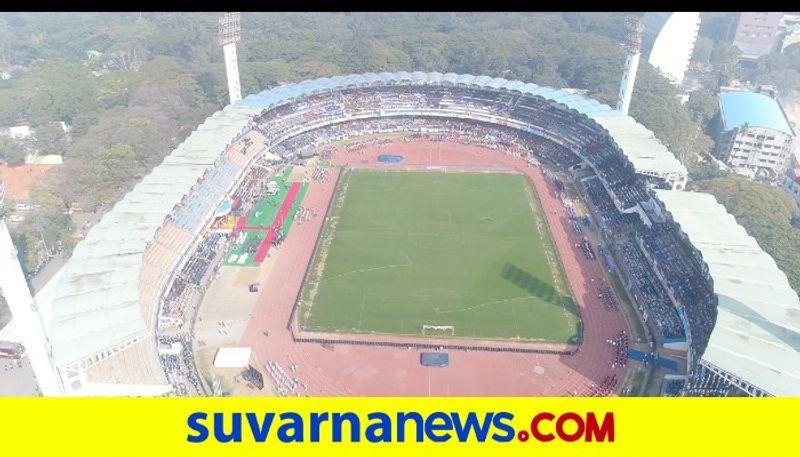 Bengaluru Sri Kanteerava Stadium gets new synthetic track Finally Kannada Prabha Special Report kvn