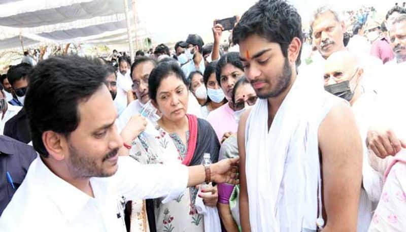 Mekapati Gautham Reddy last rites completes in Udayagiri