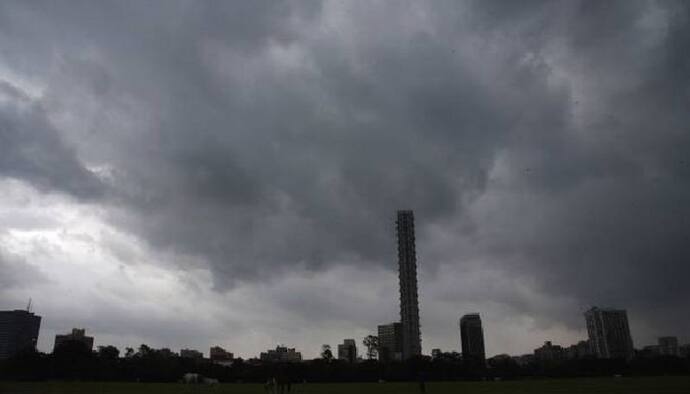 দুপুর থেকে হালকা বৃষ্টিতে ভিজবে কলকাতা সহ একাধিক জেলা, শীত কি ফিরবে