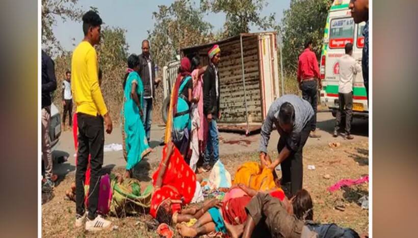 छत्तीसगढ़ में दिल दहला देने वाला हादसा: सज-धजकर शादी के लिए निकले लोग, कुछ दूर जाते ही बिछ गईं 4 लाशें