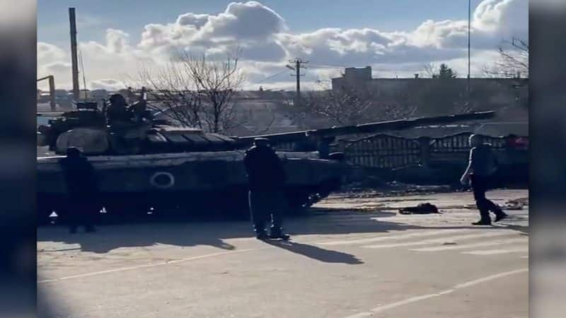 Russia Ukraine Crisis Ukraine people protest infront of russian tank