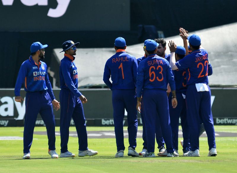 India vs Sri Lanka, IND vs SL 2021-22, 2nd T20I: India holds nerve to seal series, social media pleased-ayh