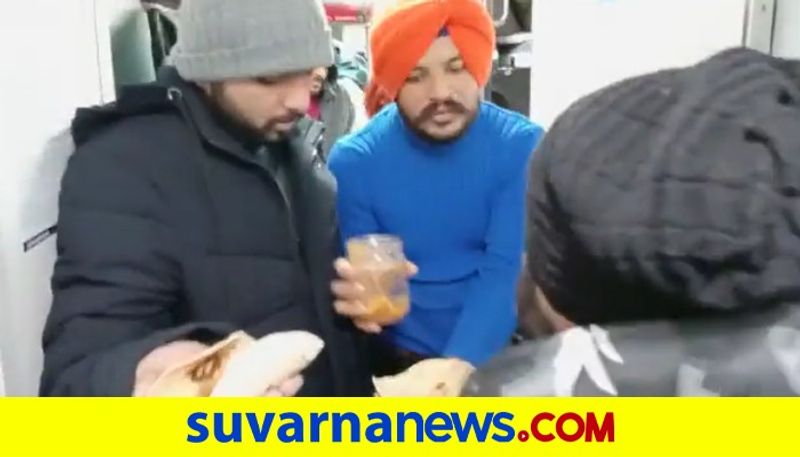 Sikh man distributes food to students fleeing Ukraine akb