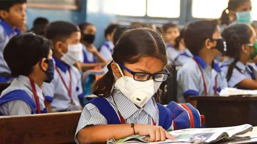Maharashtra govt to form panel to resolve issues over non-payment of fees in private schools