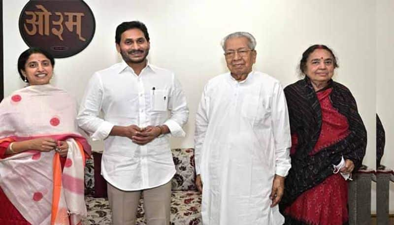 AP CM YS Jagan meets Governor Biswabhusan Harichandan