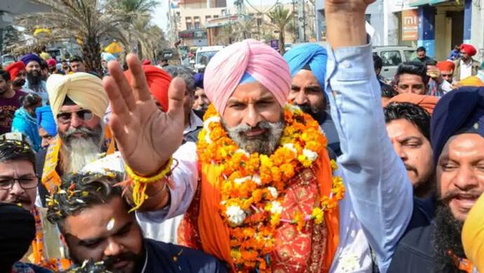 पंजाब चुनाव: बिक्रम मजीठिया जेल में मनाएगा अपना जन्मदिन, सुखबीर बादल मुलाकात करने पहुंच रहे पटियाला