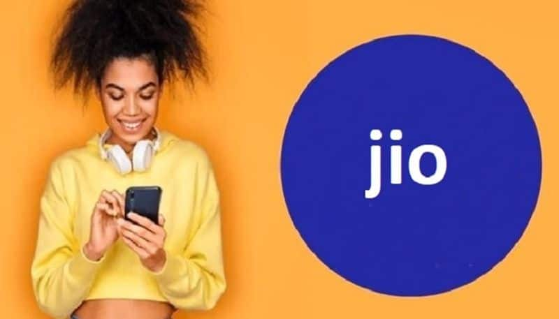 Jio introduced Independence Offer 2.5GB data per day along with 75GB data coupon