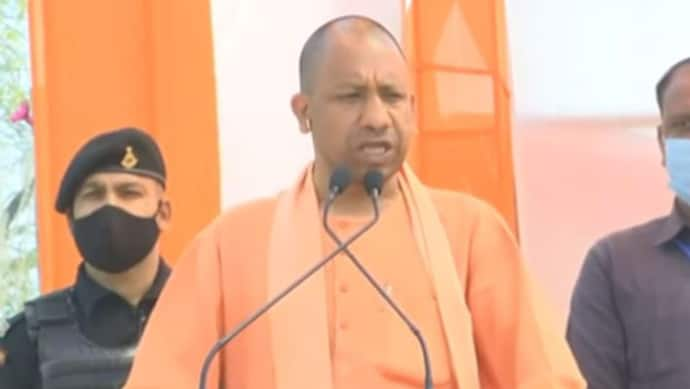 UP Chunav 2022: मऊ में CM योगी ने कहा- बुलडोजर बोलता नहीं, बोलती बंद करता है...मुख्तार पर भी बोला हमला