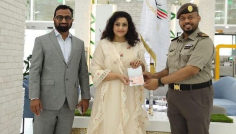 Actress Meena receives UAE Golden Visa