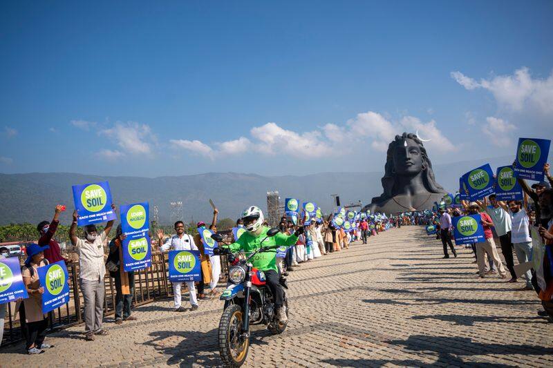 sadhguru starts his bike journey for save soil campaign from kovai