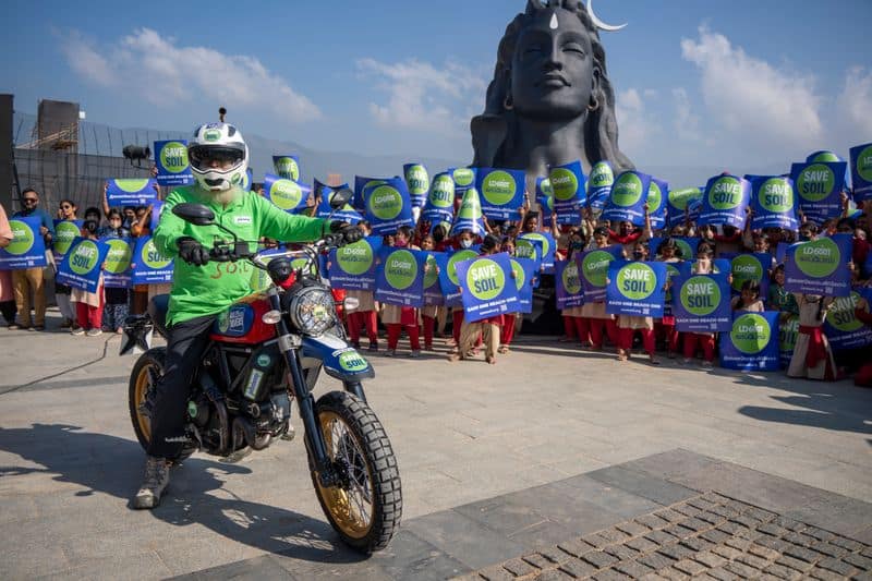 sadhguru starts his bike journey for save soil campaign from kovai