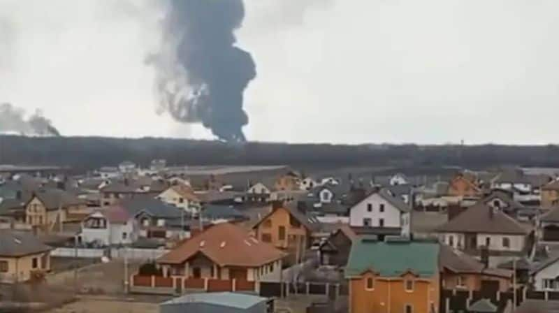 vinista airport in ukraine had been destroyed by russia