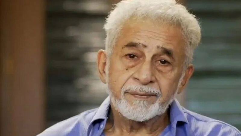 Naseeruddin Shah says he uses Filmfare awards as door handles for washroom vvk