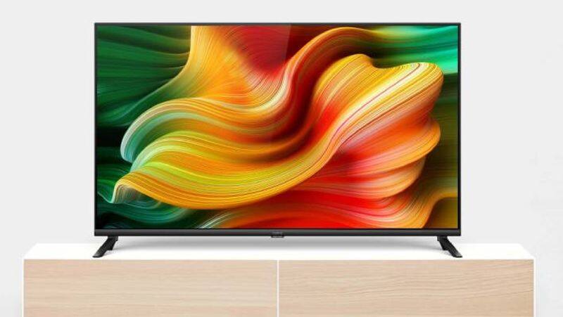 realme Smart TVs get a price cut offline buyers get additional discount