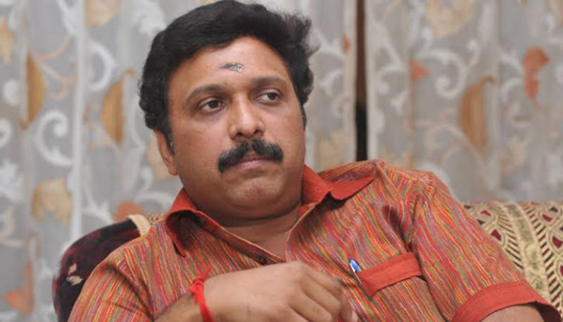 KB Ganesh Kumar comment on talking with bike rider and co passenger 