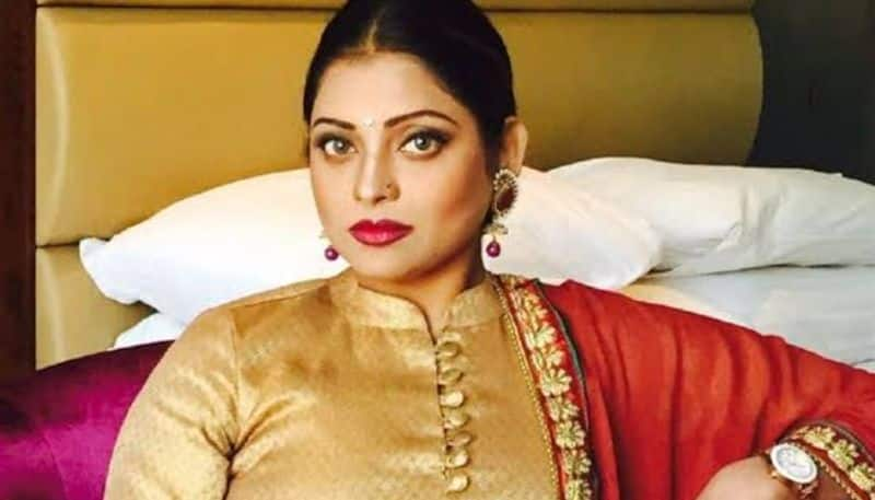 Kolkata actress Rupa Dutta arrested for stealing at book fair; Rs 65,760 found in purse: Report  RCB