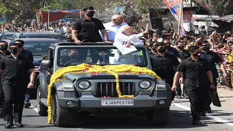 Anand Mahindra Thanks PM Narendra Modi for choosing Thar for his Gujarath road show