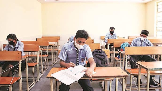 UP Board Exam 2022: 24 मार्च से शुरू होंगी 10वीं-12वीं की परीक्षाएं, इन बातों का ध्यान रखें स्टूडेंट्स