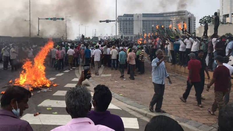 Protests flare in crisis-hit Sri Lanka as govt readies for IMF talks