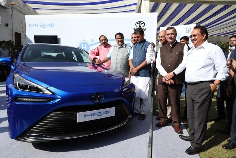 India First Hydrogen Green Hydrogen Fuel Cell Electric Vehicle Toyota Mirai Launched ckm