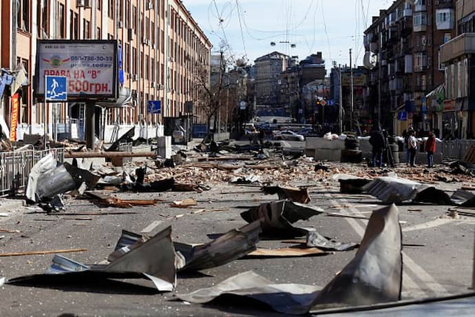 Russia to significantly reduce military activity near Kyiv, Chernihiv
