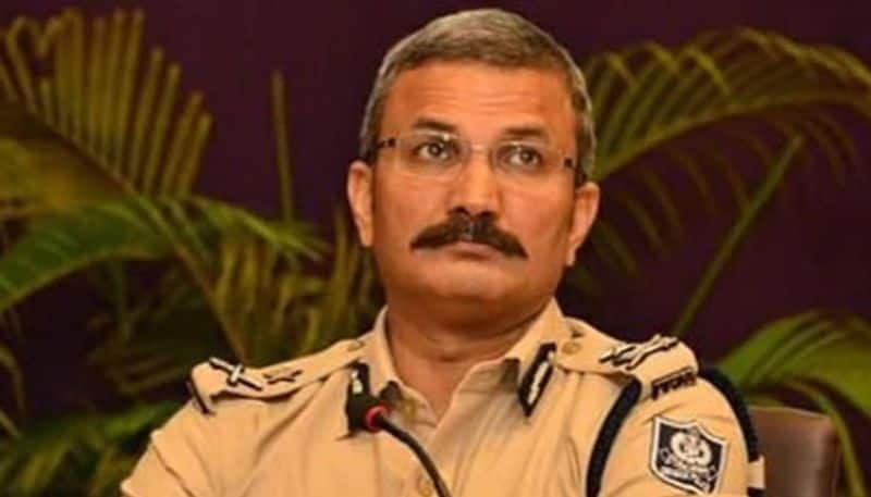 Security personnel block IPS officer at Jaipur airport