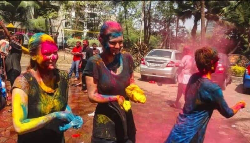 holi 2022 : top tips and tricks to protect your car from this festival holi  colours