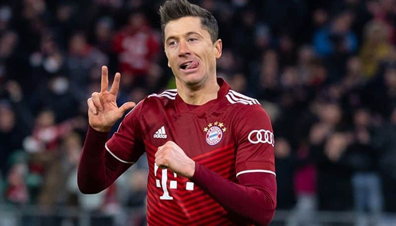 football revealed Here is why bayern munich Robert Lewandowski rejected Chelsea and PSG for move to Barcelona snt