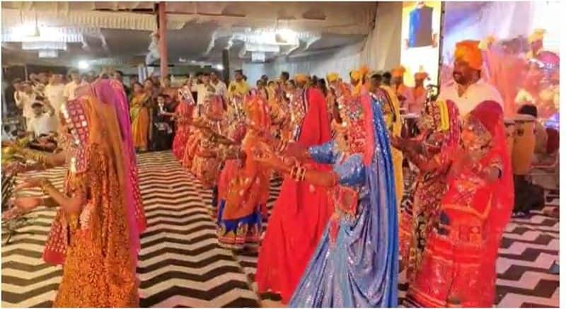 BJP MLA Raju gowda And Minister R Ashok banjara Dance In Yadgir during Grama Vastavya Program rbj