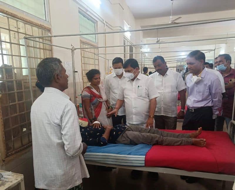 Pavagada Bus Accident Home Minister Araga Jnanendra Visits Tumkur Government Hospital hls