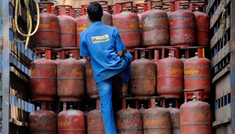 Liquefied petroleum gas or LPG prices for commercial cylinders were hiked by 250 rupees on Monday san