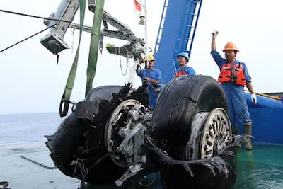 সাম্প্রতিককালের ৭টি বড় বিমান দুর্ঘটনা, একটি ভারতের - কী ঘটেছিল, দেখুন ছবিতে ছবিতে