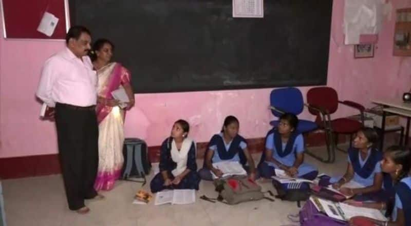 Teachers takes Classes In Night For SSLC Students In Chamarajanagar District rbj