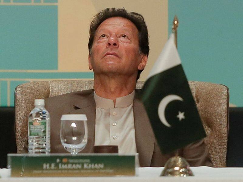 Pakistan crisis: Imran Khan to continue as PM Supreme Court to continue hearing top developments gcw