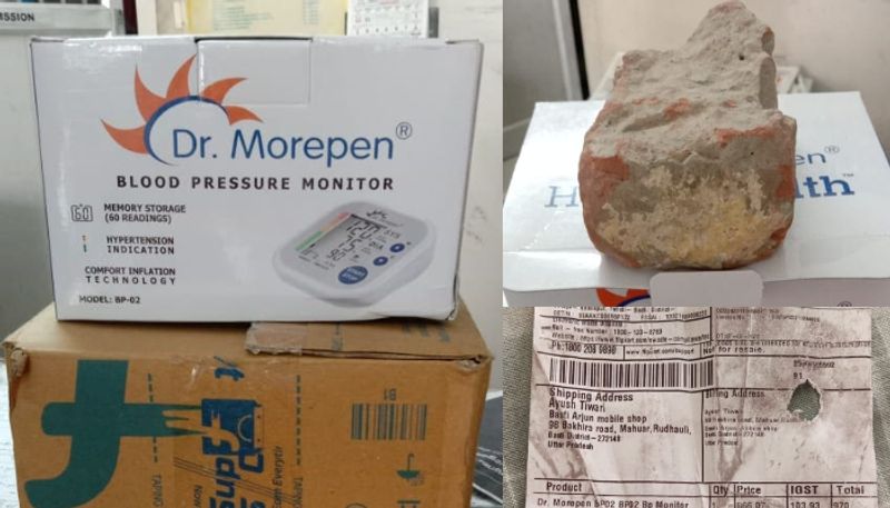 customer gets broken piece of  brick while purchase of pressure monitor from Flipkart in kochi