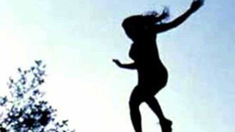 newly married women Suicide in dharmapuri