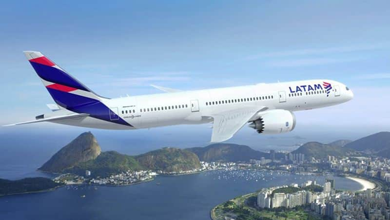 50 Injured As Latam Flight Suddenly Loses Altitude, passengers flew in flight report prm