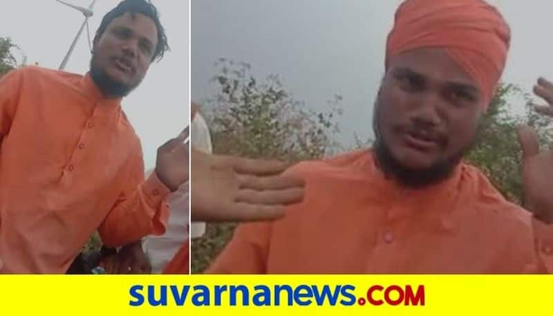 villeagers beat to fake swamijis who cheating people as disguises as Swamiji in Haveri akb