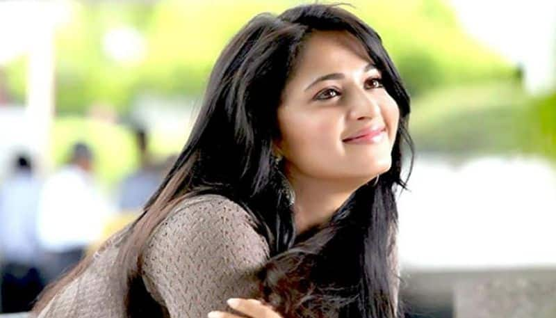 Anushka Shetty talks to play the title role Chandramukhi 2 hls 