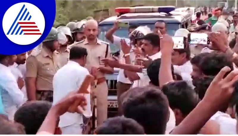 Stone pelting between two villages during utsav celebration in davanagere gvd