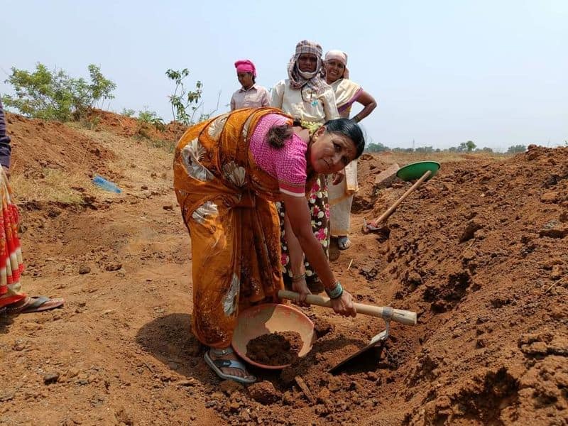 Retired Teacher M Veeramma Work in NAREGA in Koppal grg