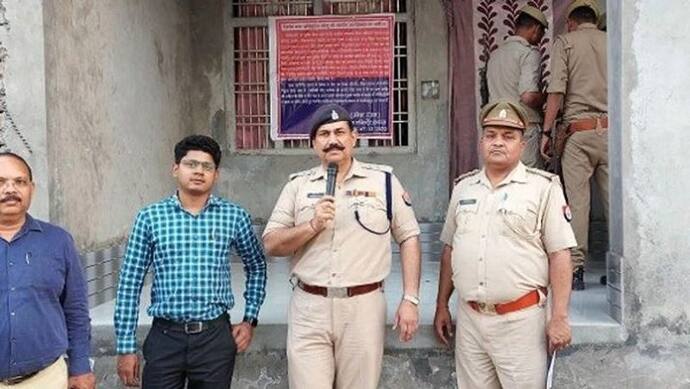 हाथरस के शराब माफिया सोनू यादव की इतने लाख संपत्ति को पुलिस ने किया जब्त, गैंगस्टर एक्ट के तहत हुई कार्रवाई