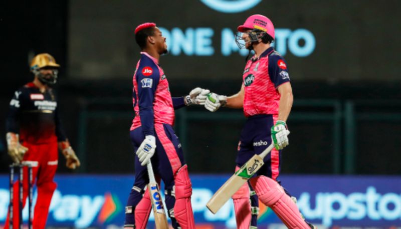 IPL 2022 Shimron Hetmyer help Rajasthan Royals to set 166 runs target to Lucknow Super Giants ckm