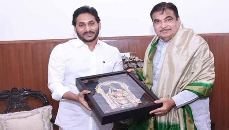 YS Jagan Meets Centre Minister Nitin Gadkari