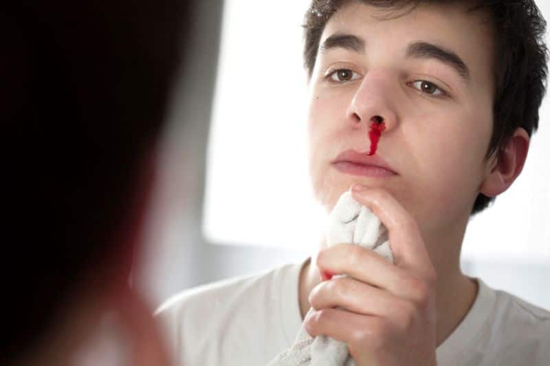 reasons for nosebleeds while traveling by flight in tamil