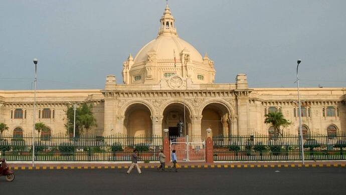 पेपरलेस होगा यूपी विधानसभा का पहला सत्र, सीएम व संसदीय कार्य मंत्री समेत नेता प्रतिपक्ष टैबलेट से पूछेंगे सवाल