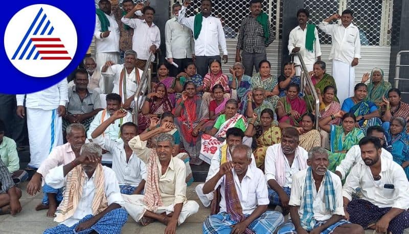 Davanagere News Protest Against Power Cuts in Davanagere gvd