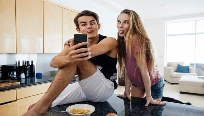 Siblings Day 2022: Here's a list of wishes and greetings to celebrate the most special relation
