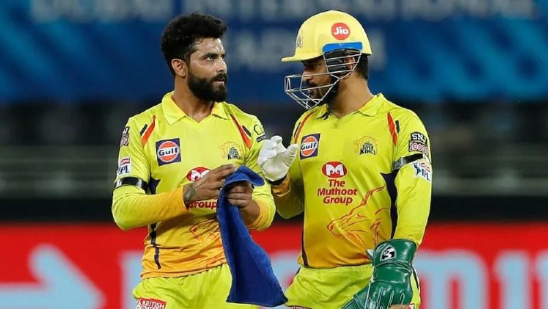 Breaking : Ravindra Jadeja Handover CSK Captaincy to MS Dhoni