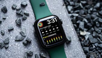 Apple Watch Series 6 service programme for blank screen issue announced; Know how to claim